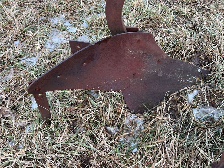 two-bottom-fordson-plow-image-14