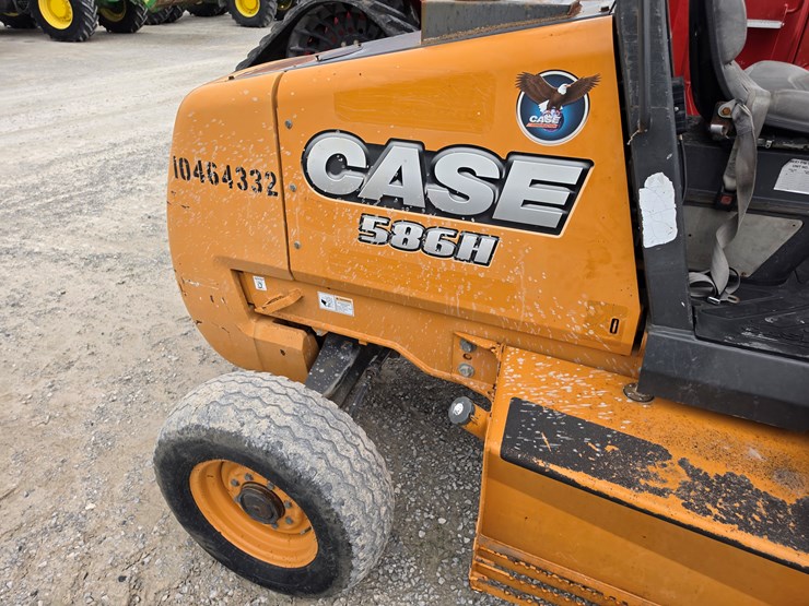 2015-case-586h-image-7