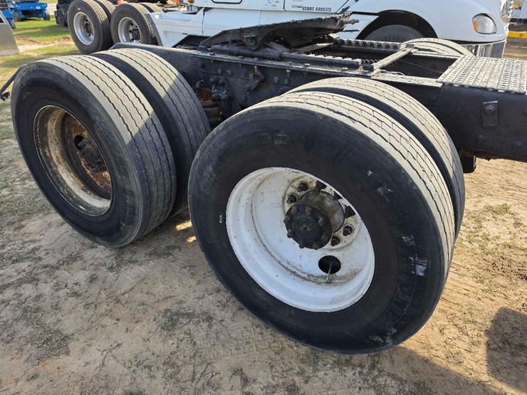 2010-kenworth-t800-image-8