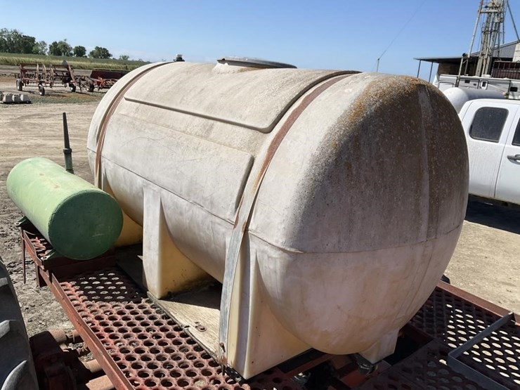 danzig-300g-poly-tank-s.p.-articulating-sprayer-image-14