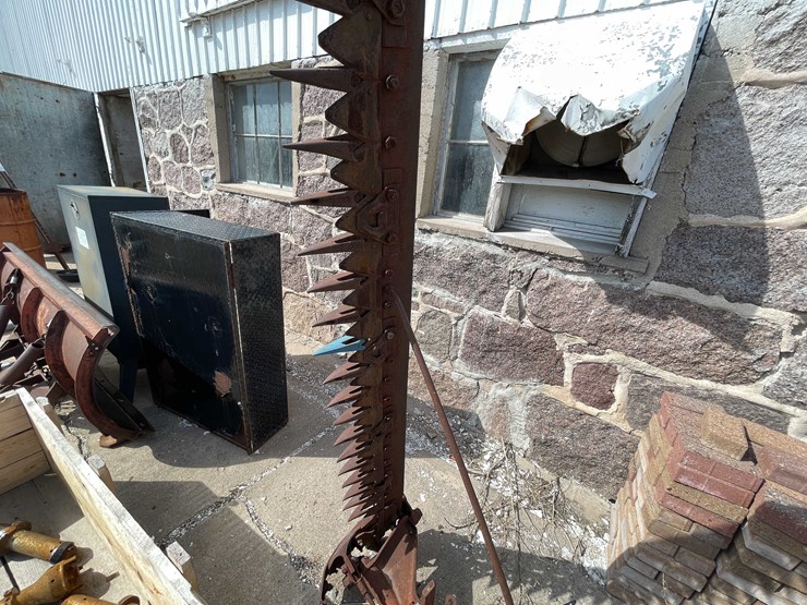 1948-ford-8n-image-38