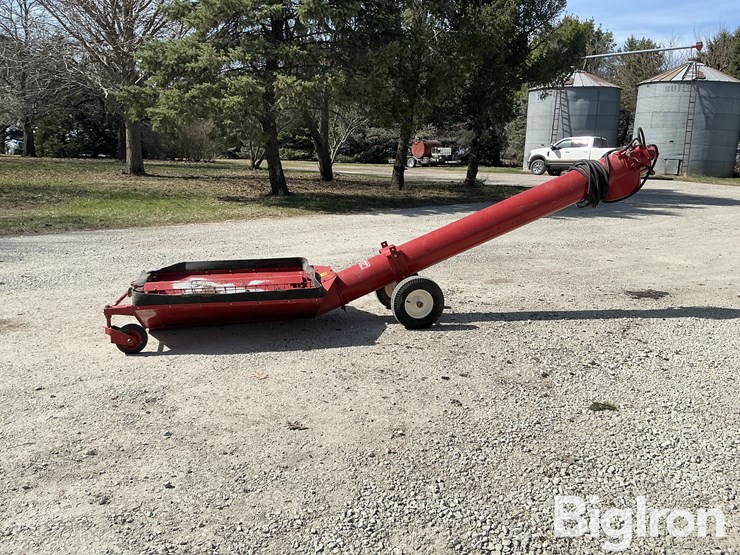 buhler-farm-king-y1010h-image-8
