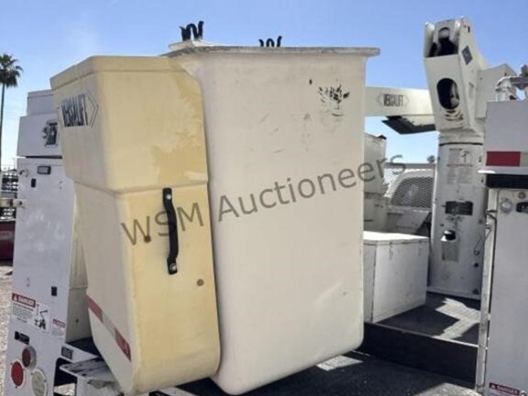 2015-ford-f550-image-12