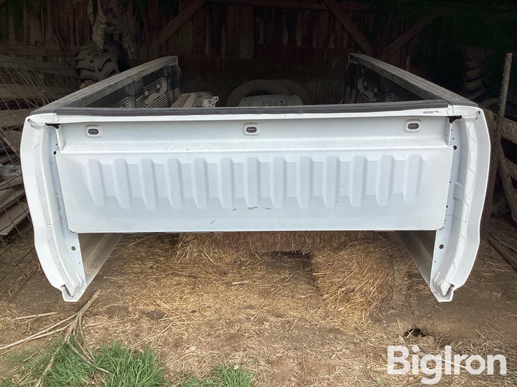 2015-gmc-sierra-3500-image-2