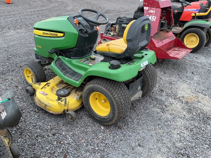 2013-john-deere-x320-image-7