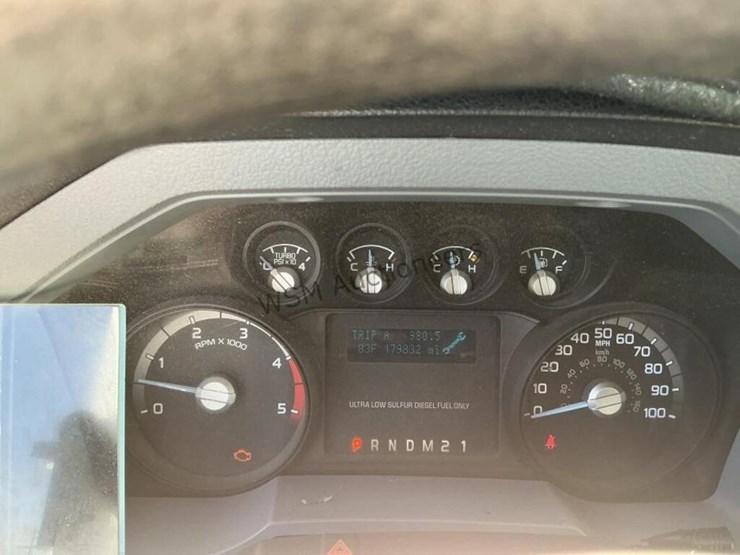 2015-ford-f550-image-25