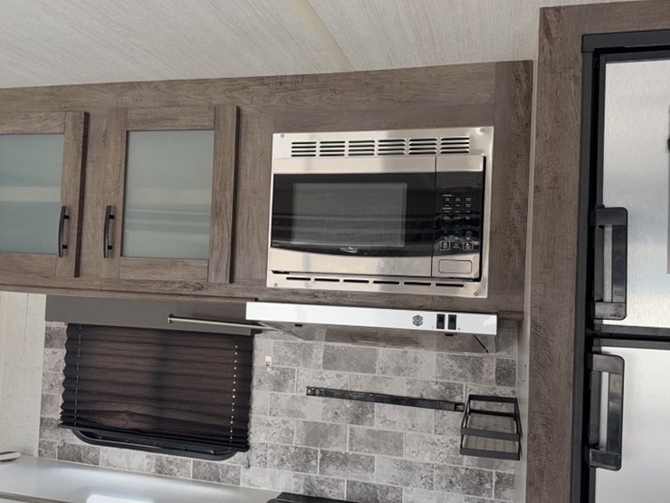 #3001-•-2021-forest-river-30'-bumper-pull-camper-image-19