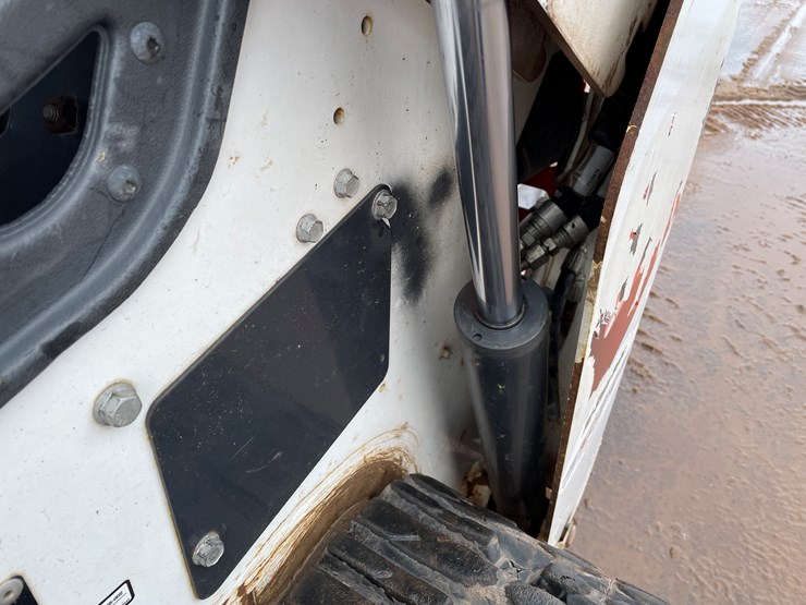 2022-bobcat-mt55-image-31