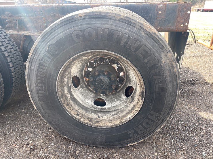 #242-•-2000-sterling-truck-tractor-(has-mn-title)-(mora,-mn)-image-38