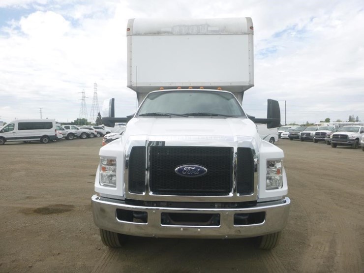 2016-ford-f650-xlt-image-5