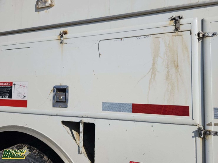 2006-international-durastar-4300-image-63