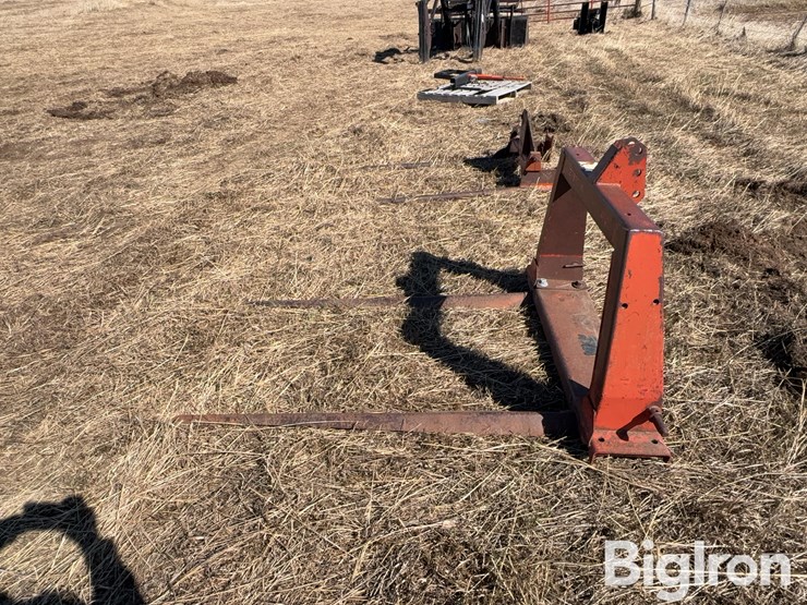 new-holland-80-image-4