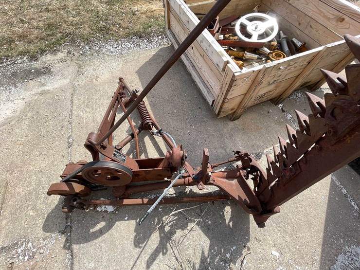 1948-ford-8n-image-42