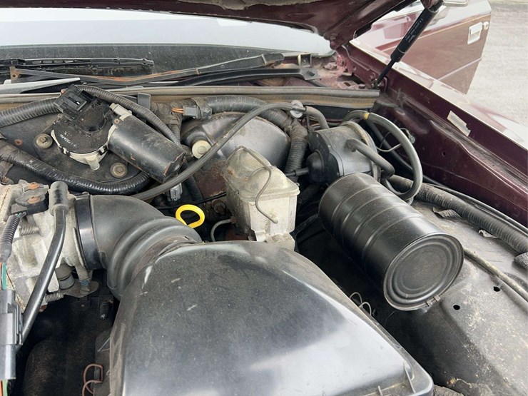 1989-lincoln-town-car-image-81