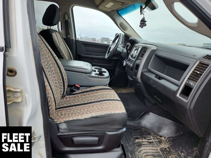 2013-dodge-1500-image-17