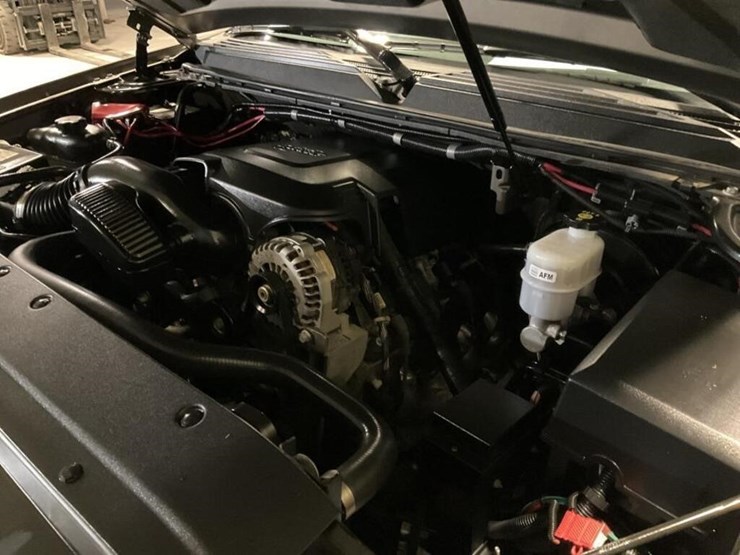 2012-chevrolet-tahoe-image-11