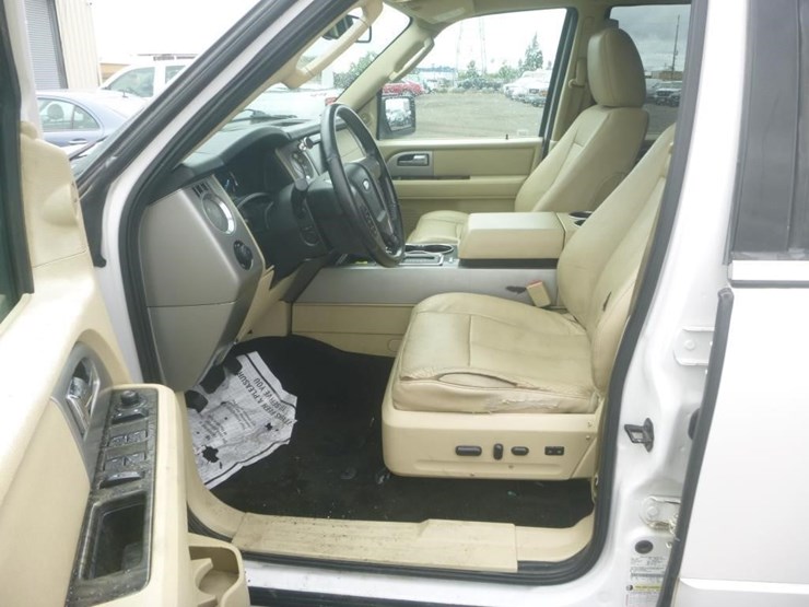 2015-ford-expedition-image-8