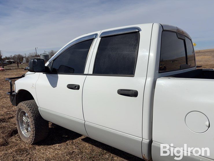 2004-dodge-ram-3500-image-18