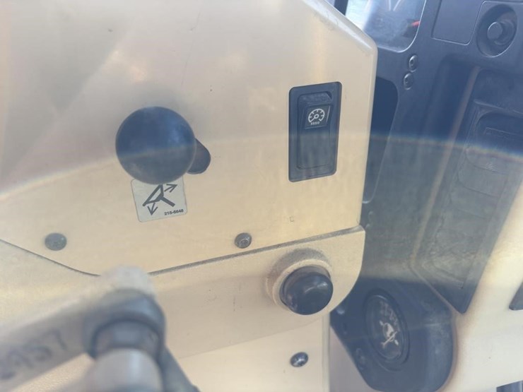 caterpillar-143h-image-50