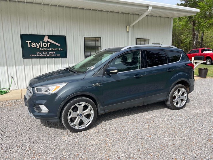 2019-ford-escape-image-16
