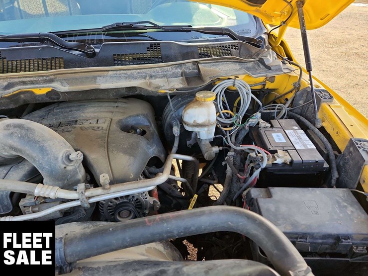 2019-ram-1500-classic-image-35