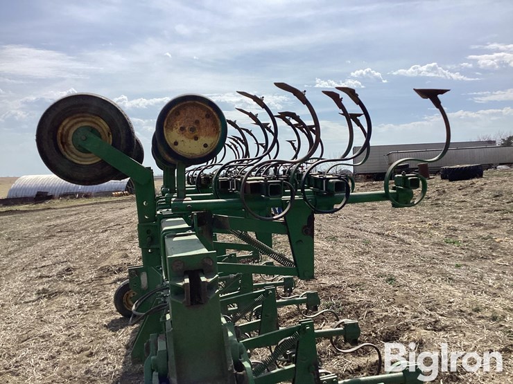 john-deere-85-image-15