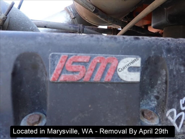 2000-freightliner-fld120-image-5