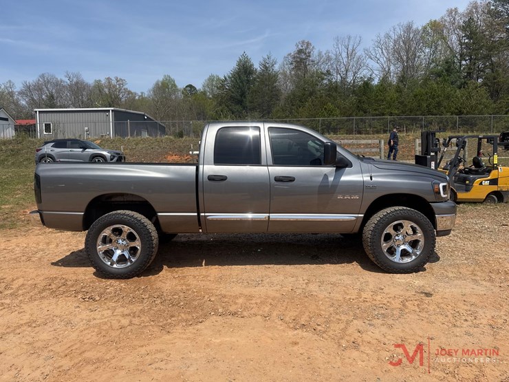 2008-dodge-1500-image-3