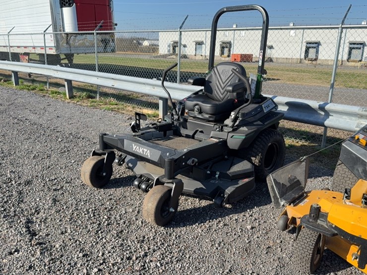 #4061-•-yakta-yxr-710-zero-turn-mower-image-1