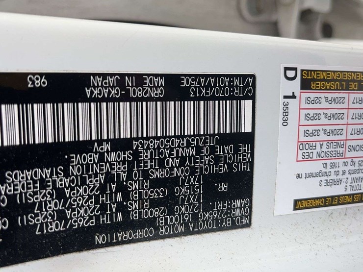 2013-toyota-4-runner-image-3