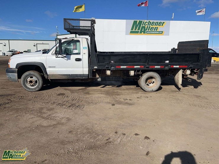 2005-chevrolet-silverado-3500-image-5