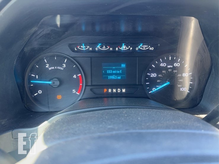 2021-ford-f350-xl-image-9