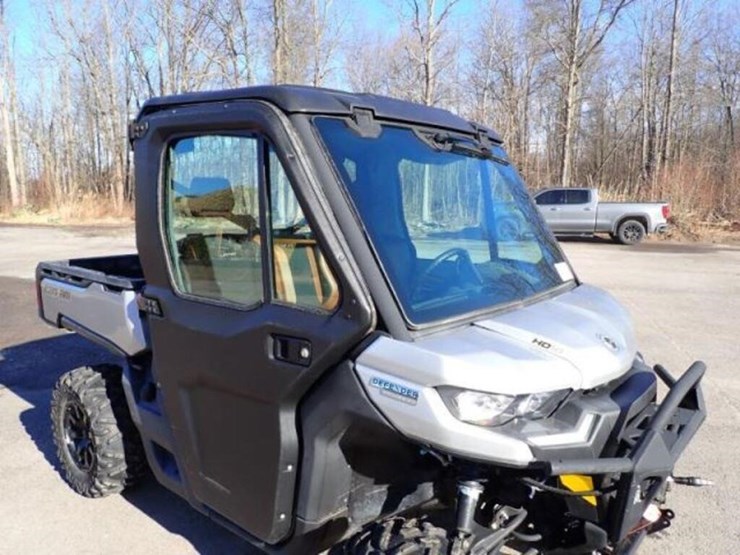 2021-can-am-defender-limited-hd10-4x4-side-by-side-image-25