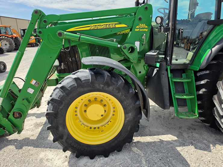 2006-john-deere-7520-image-22