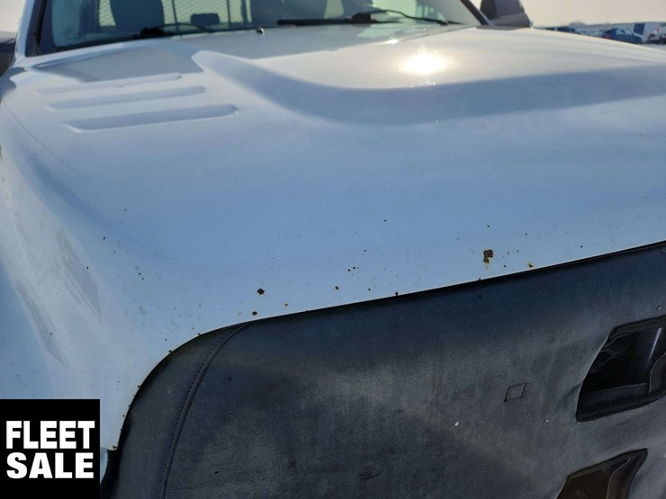 2013-dodge-3500-image-30