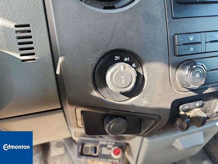 2014-ford-f350-image-30