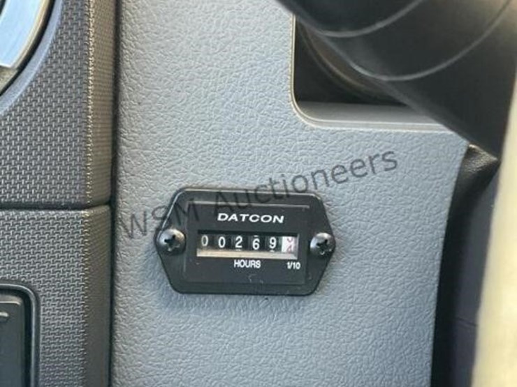 2015-ford-f550-image-23