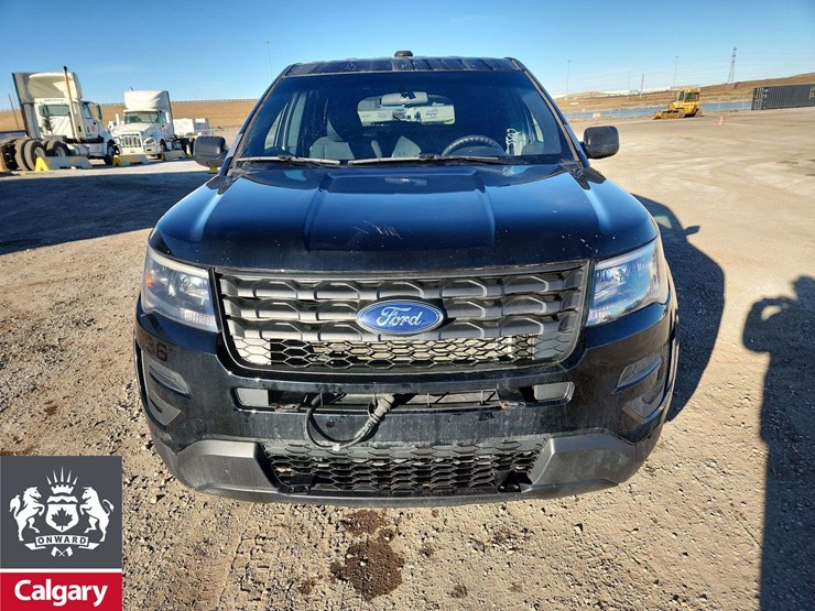 2018-ford-explorer-image-9