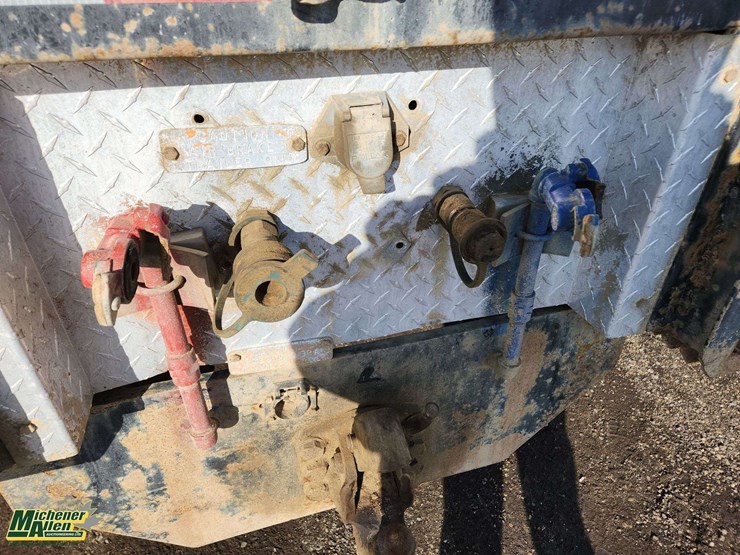 1998-mack-ch613-image-35