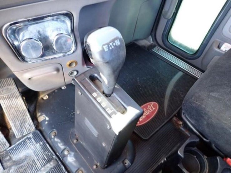 2014-peterbilt-389-image-20
