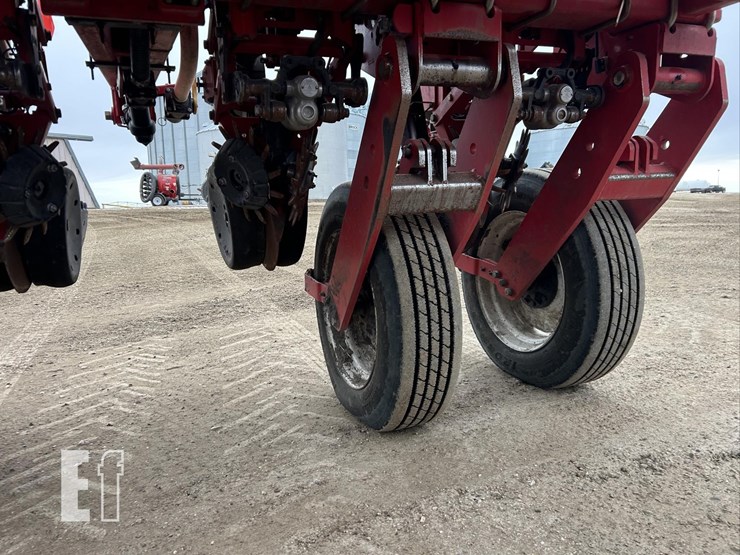 2014-white-9824-image-28