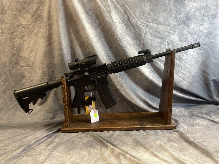 #10140-•-smith-&-wesson-m&p-15-sport-,-556-nato-semi-auto-rifle,-sn:-tv72678-image-1