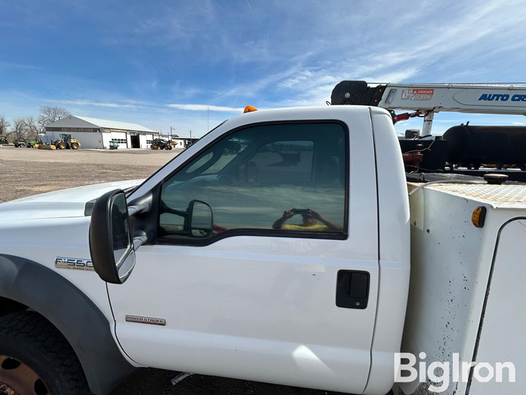 2005-ford-f550-image-16