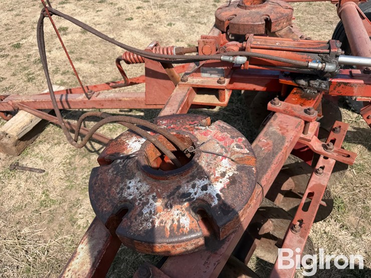 massey-ferguson-520-image-9