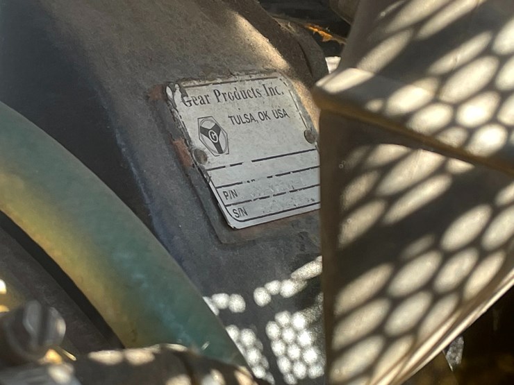 2008-caterpillar-553-image-51