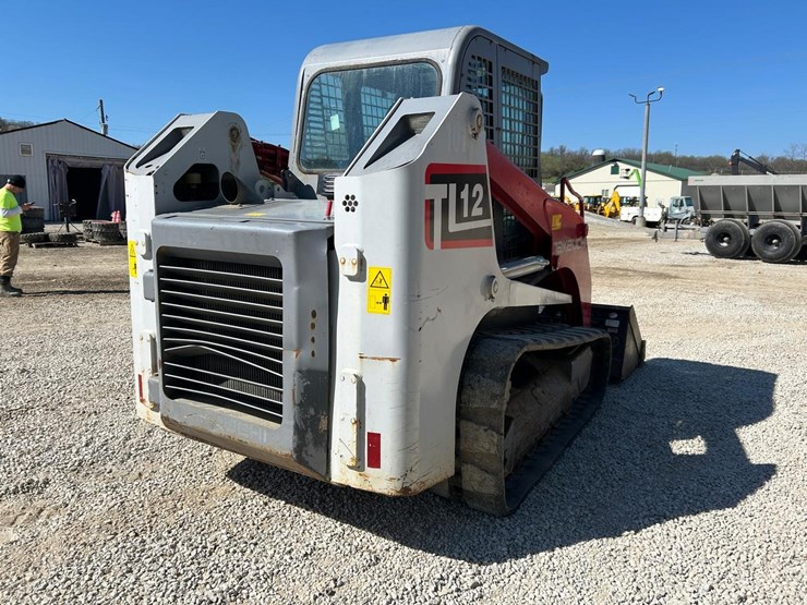 2013-takeuchi-tl12-image-4