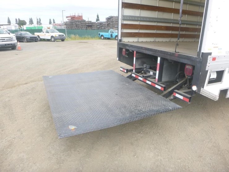 2016-ford-f650-xlt-image-8