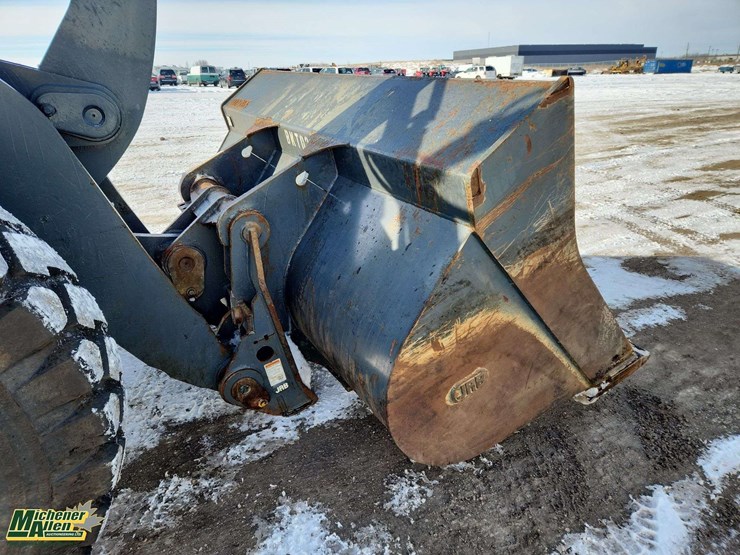 2015-deere-644k-image-19