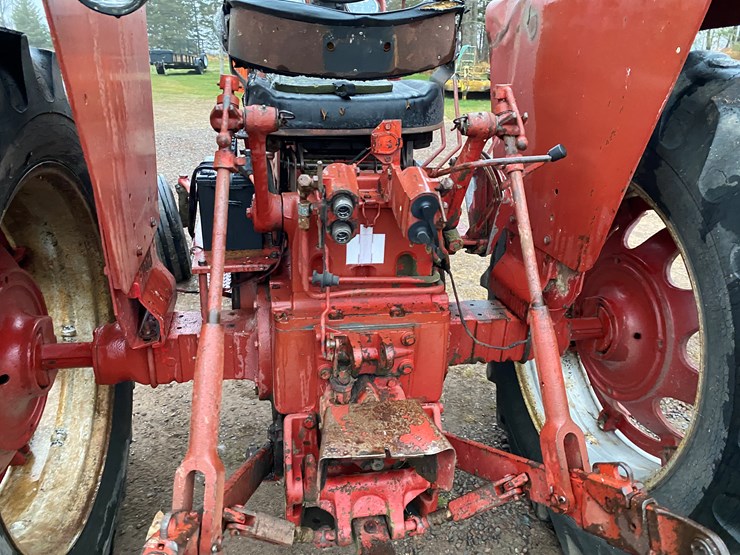 1976-international-686-image-26