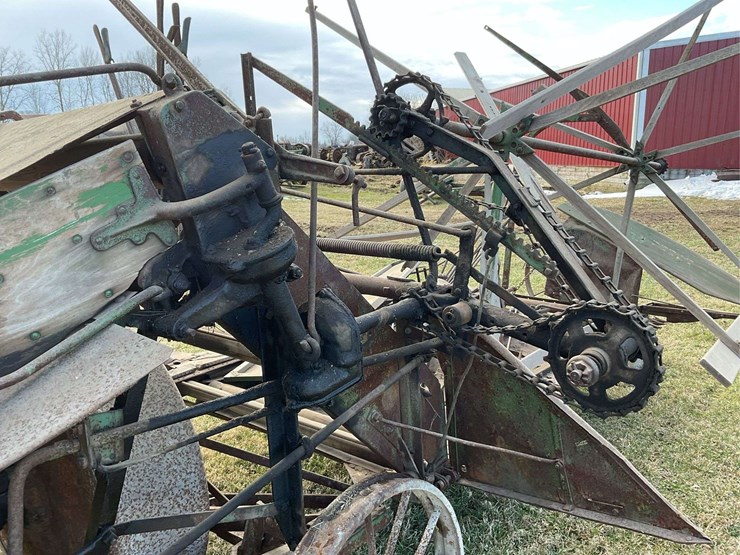 john-deere-8-image-24